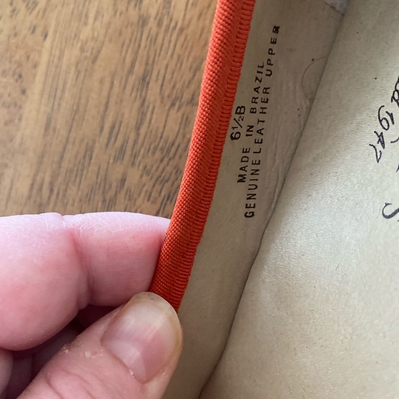 Talbots shoes. EUC. Size 6.5. Made with genuine Leather in Brazil - Picture 3 of 3